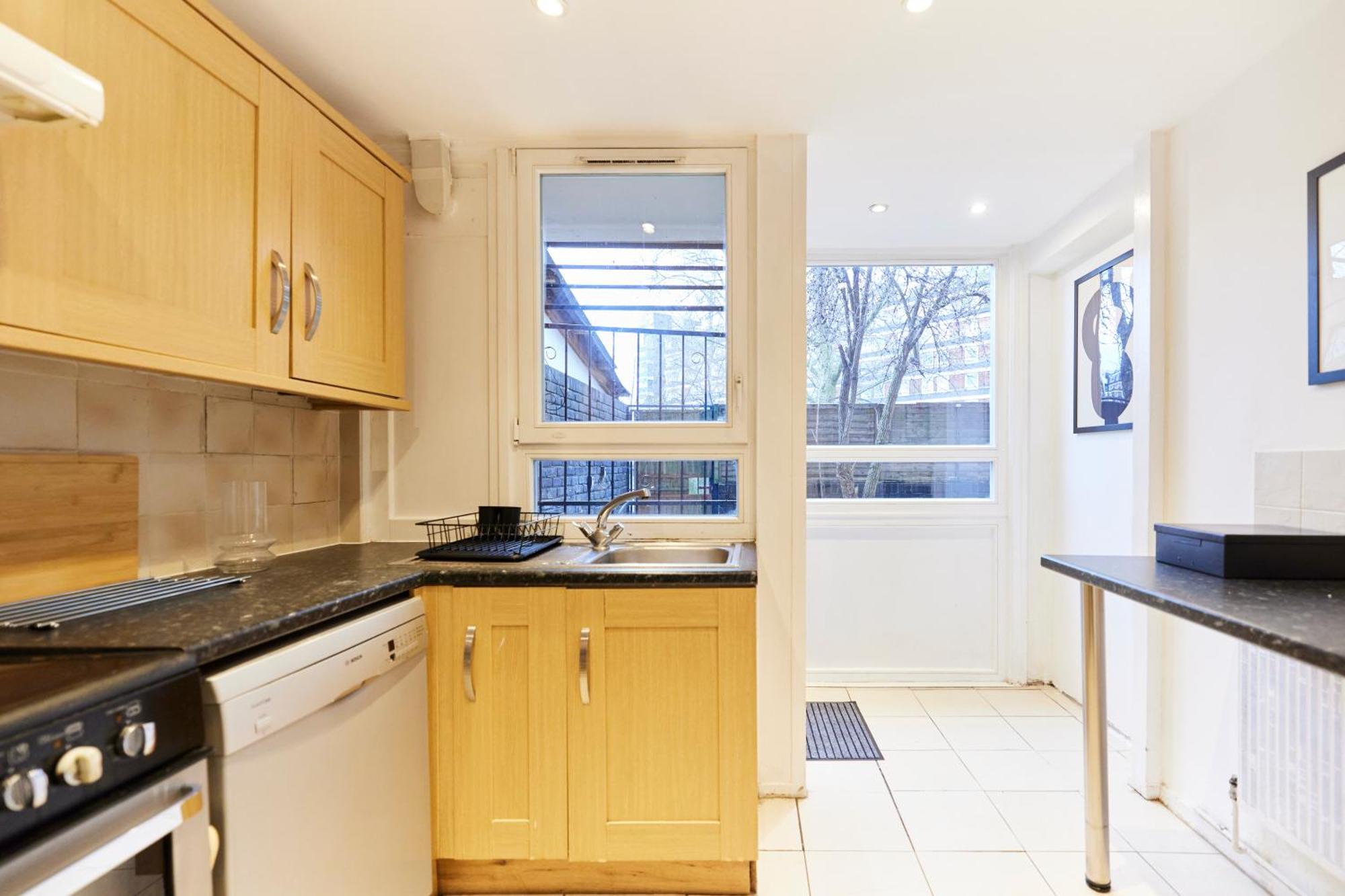 The Kennington Park Crib - Lovely 2Bdr Flat With Garden 伦敦 外观 照片